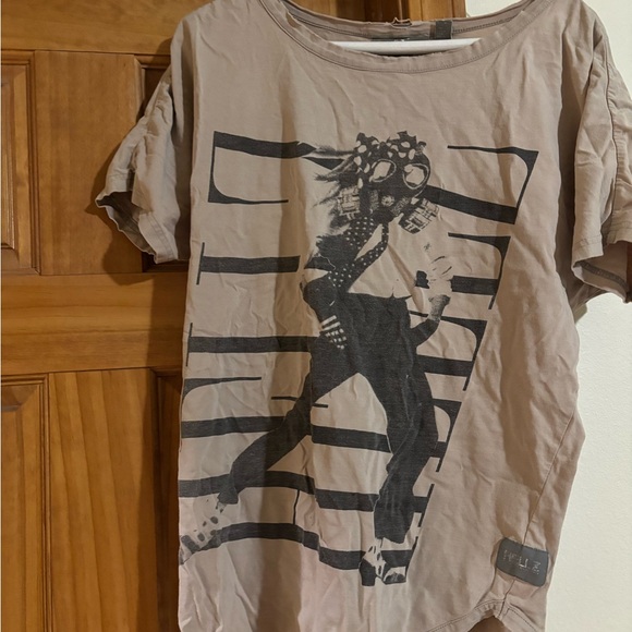 Tan Graphic T-Shirt with Black Design punk Y2K - Picture 3 of 16
